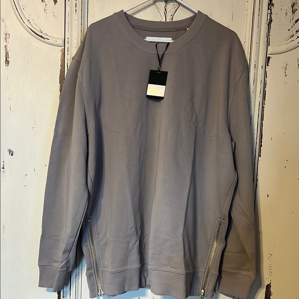 Gray Crewneck Sweater with Relaxed Fit